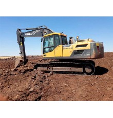 Гусеничный экскаватор Volvo EC220D