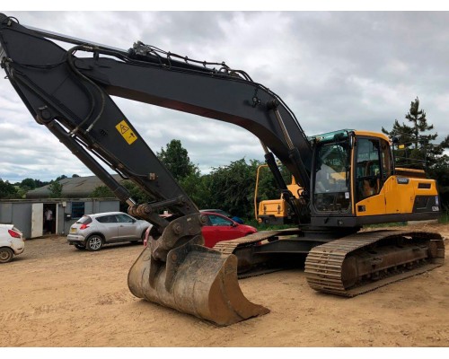 Гусеничный экскаватор Volvo EC250D Гусеничный экскаватор Volvo EC250D